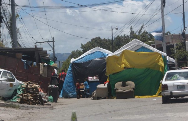 Brindan solución a 13 familias de la colonia Godoy
