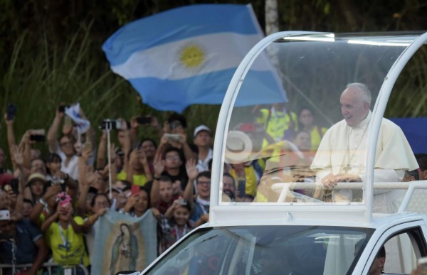 El papa Francisco causa furor tras su llegada a Panamá para la Jornada Mundial de la Juventud 2019