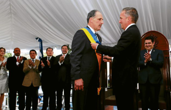 Trabajo intensivo prometió Nasry Asfura
