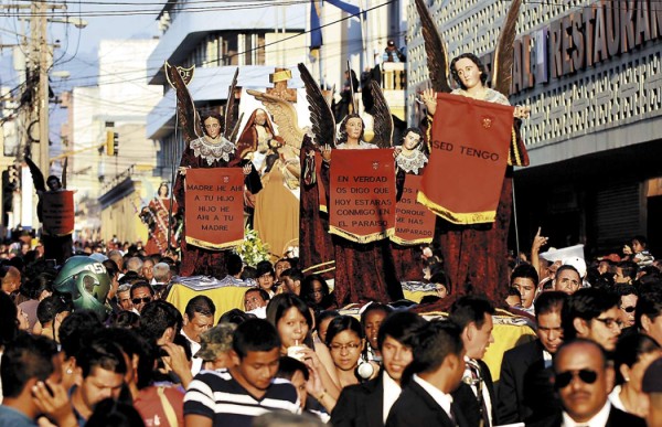 Honduras: Enorme expresión de fe