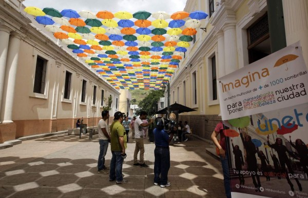Tegucigalpa se convierte en la ciudad de las sombrillas