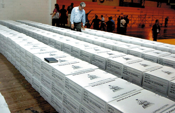 Distribuido el 50% del material electoral