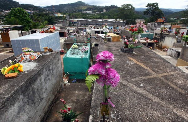 Unos 100 mil capitalinos coronarán a sus deudos