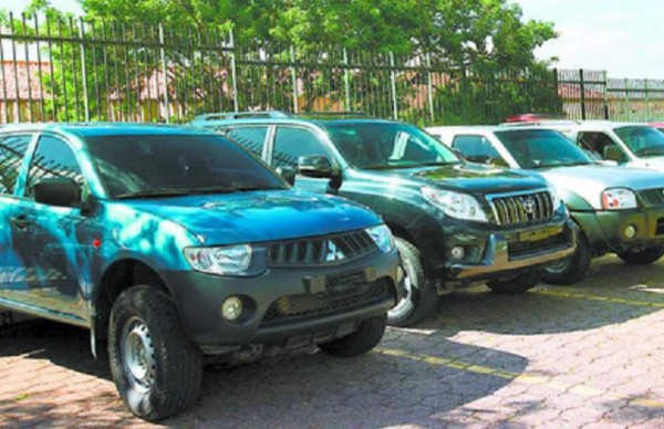 En octubre iniciaría venta de carros de lujo