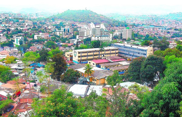 Oficiales y agentes de la policía vinculados en crímenes de alto impacto