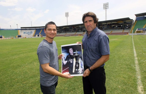 Héctor Vargas: '¿Diego?, que vaya a llorar a la iglesia...”