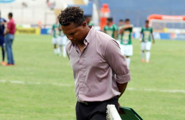 El CD Vida oficializa nombramiento de Carlos Pavón como nuevo director técnico