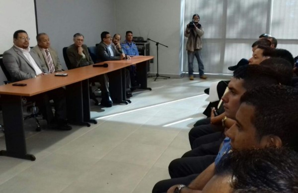 Honduras: Comisión de depuración insta a separar a policías capturados