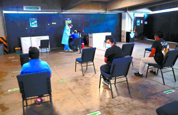 La capital supera los 19 mil casos y diez zonas en alerta roja