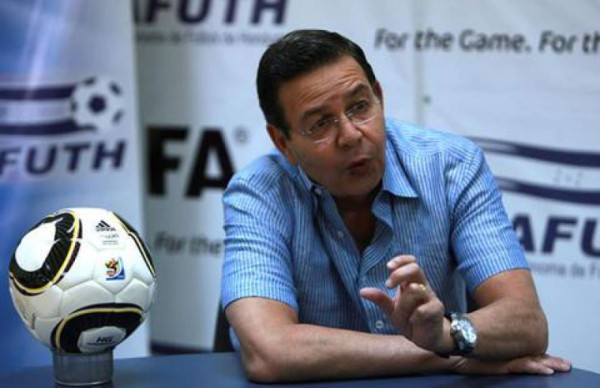 2.5 millones de premio a seleccionados de Honduras