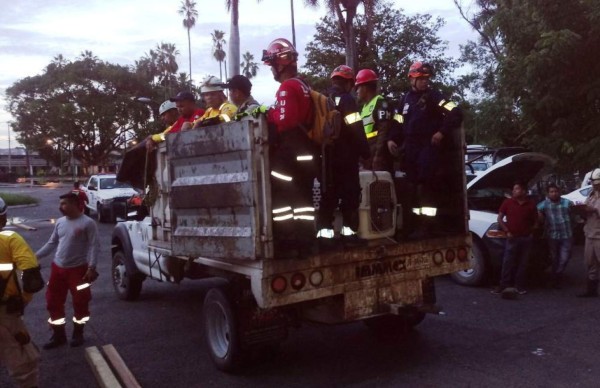 Rescatistas hondureños abandonaron estadio por nuevo sismo en México