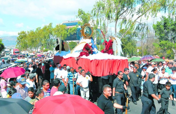 Solemnidad en inicio de novena en honor a la Morena de Suyapa