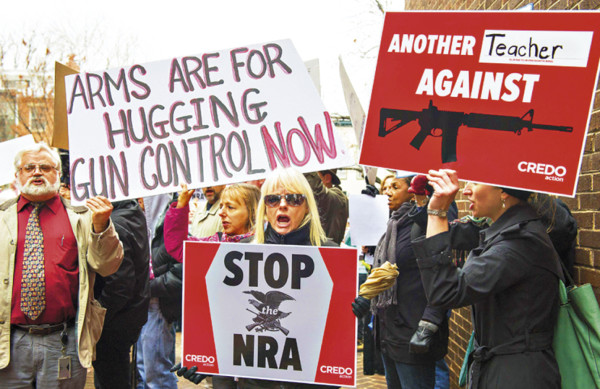 Obama enfrenta presiones a favor del control de armas