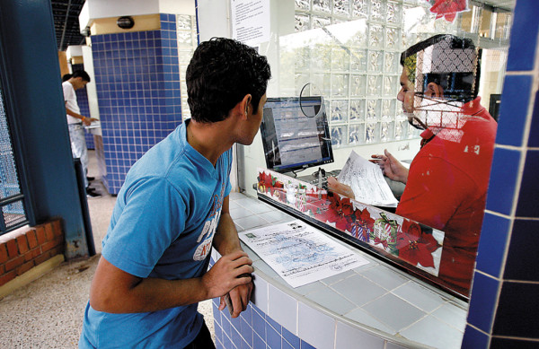 UNAH congela aumentos generales de 2013