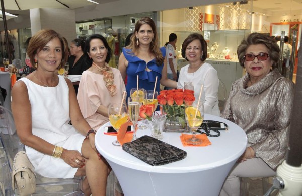 Brillo y lujo durante una tarde de amigas