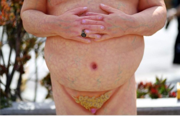 Estatua poco favorecedora de Trump desnudo causa asombro en Nueva York&nbsp;&nbsp;