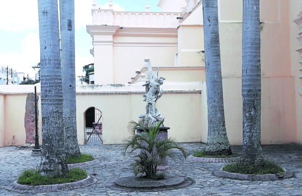 Real de Minas bajo las alas de San Miguel, príncipe de la Milicia Celestial