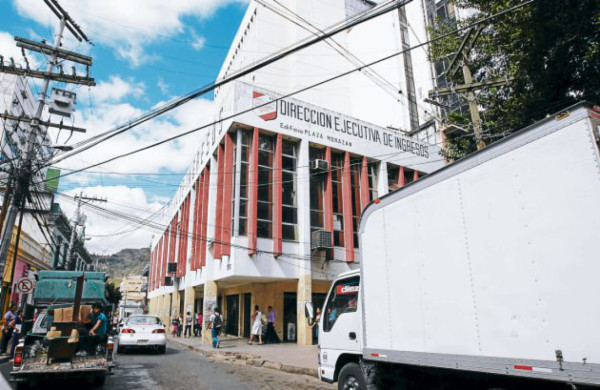 Surgen nombres de aspirantes a dirigir la DEI