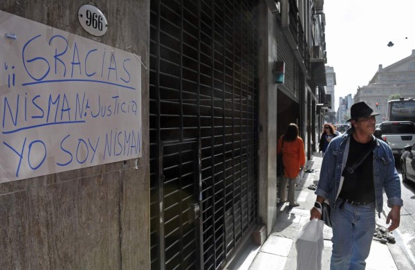 Nisman no tenía pólvora en manos