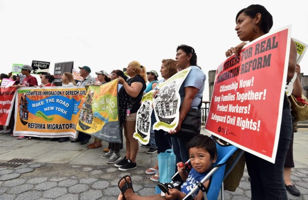 Papa Francisco pide acciones urgentes para proteger niños