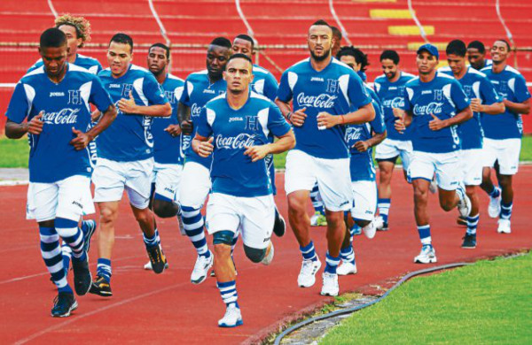 La lista de convocados de Honduras para el debut eliminatorio ante EE UU