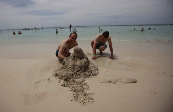 Roatán es el principal destino turístico de los veraneantes hondureños y extranjeros