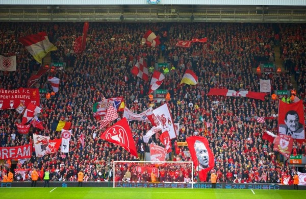 Chapecoense: Cantan a todo pulmón el himno del Liverpool seguido de un conmovedor minuto de silencio