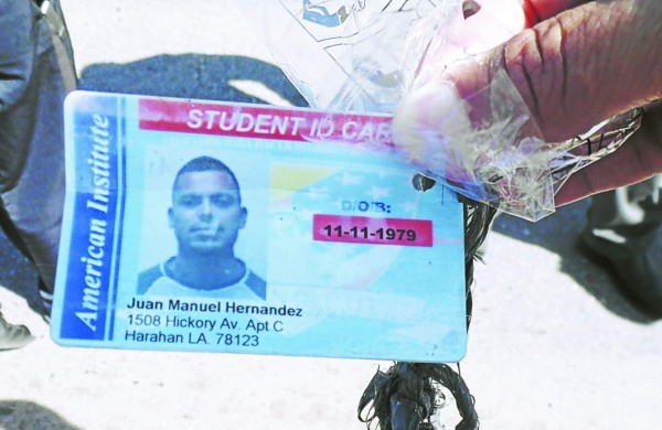 En baúl de BMW hallan cadáver de un hombre