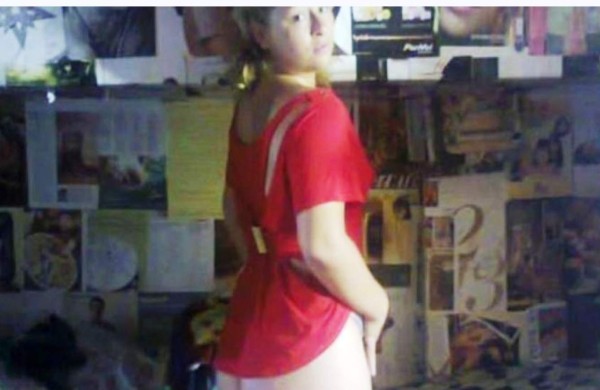 Presas difunden en Facebook sexis selfies desde su celda&nbsp;&nbsp;