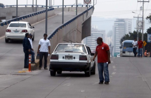 Dan ultimátum a dueños de clínicas cercanas a Tránsito