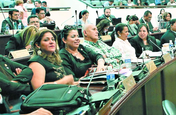 Jenny Murillo será jefa de bancada