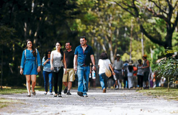 Turistas invaden Copán Ruinas en cierre del 13 baktun