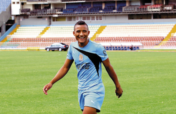 Tosello: No hay que arrugarse ante Victoria