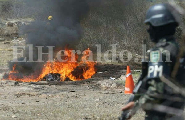 En el día del cannabis, Policía Militar de Honduras quema mil libras de marihuana