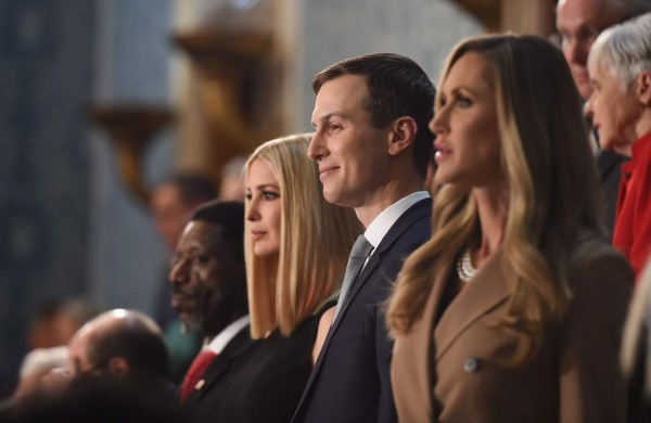 FOTOS: Elegantes y bellas, así lucieron Ivanka y Tiffany Trump en el Capitolio