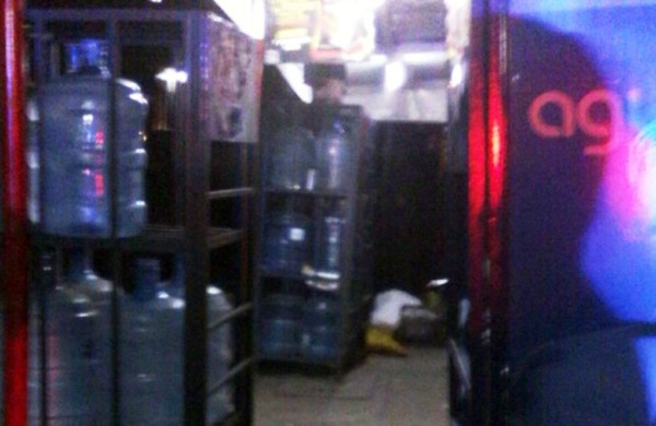 Asesinan a tres personas en pulpería de la Cerro Grande