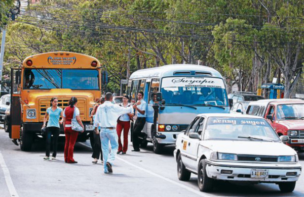 Mañana el transporte urbano se suma a 'tarifazos”
