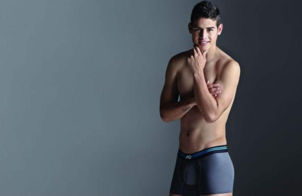 VIDEO: James Rodríguez modela ropa interior