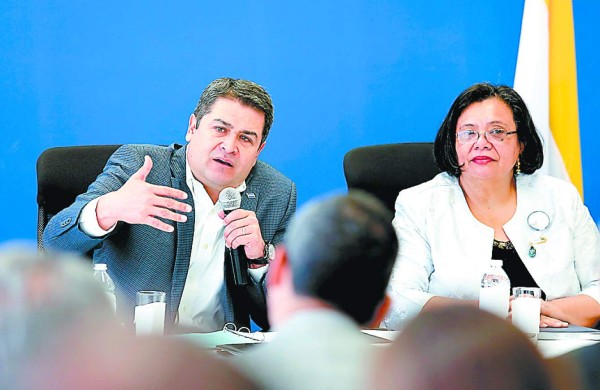 Honduras: Gobierno instalará mesa de rectores