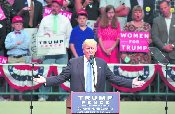 Hondureños en Estados Unidos se inclinan por la candidata Hillary Clinton