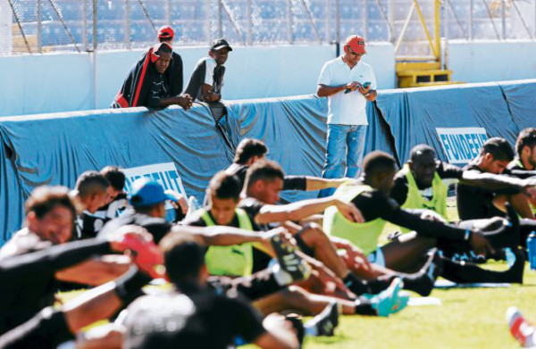'El asado lo invita Boniek”