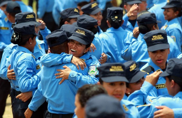 'Se equivocan si piensan que van a detener la depuración policial'