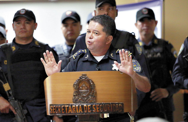 Incongruencias en depuración policial