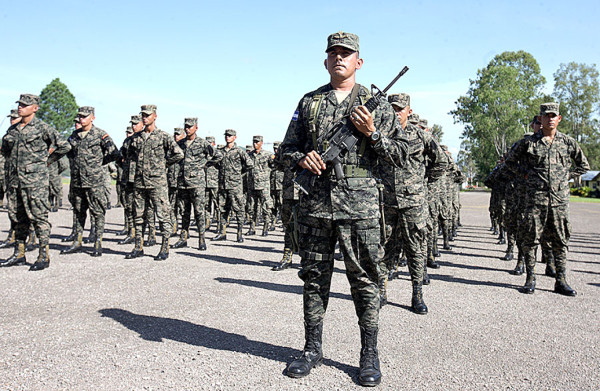 Honduras: Selecto grupo de soldados ya se entrena como policías