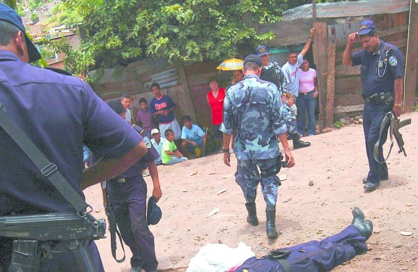 Tres policías muertos en servicio en 2015