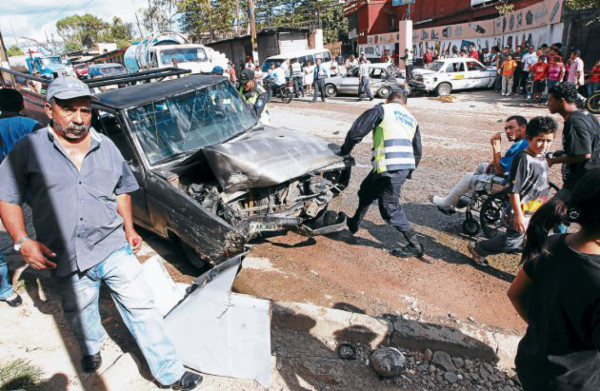 Autobús sin frenos provoca accidente en Comayagüela