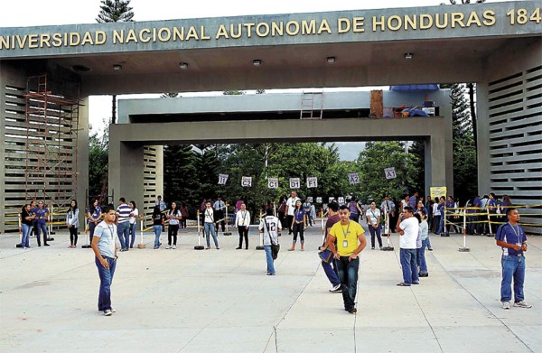 Inicia el primer período en UNAH