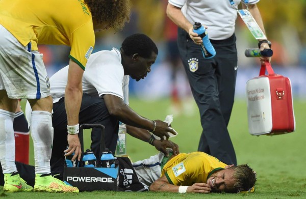 Neymar se pierde el Mundial por fractura de vértebra