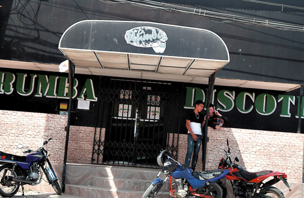 Ocho hombres mataron a exjuez
