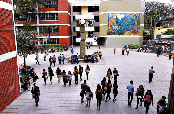 Sectores se oponen al continuismo en UNAH